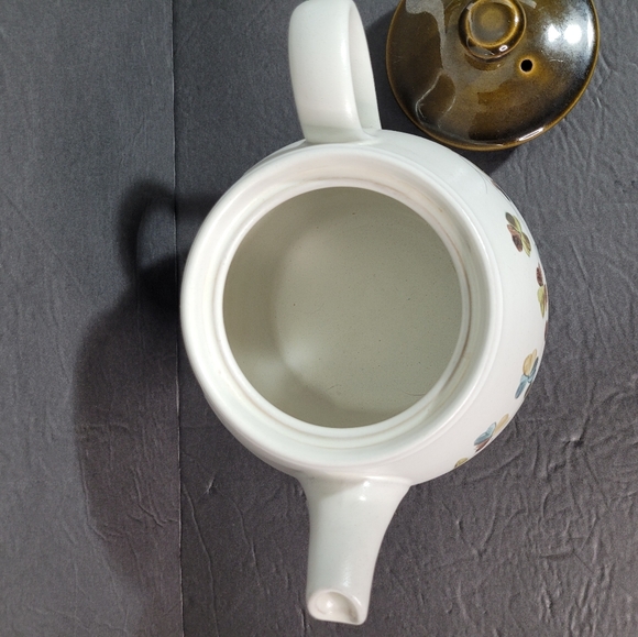 Vintage Denby Stoneware Shamrock Teapot with Lid Excellent - Picture 4 of 13